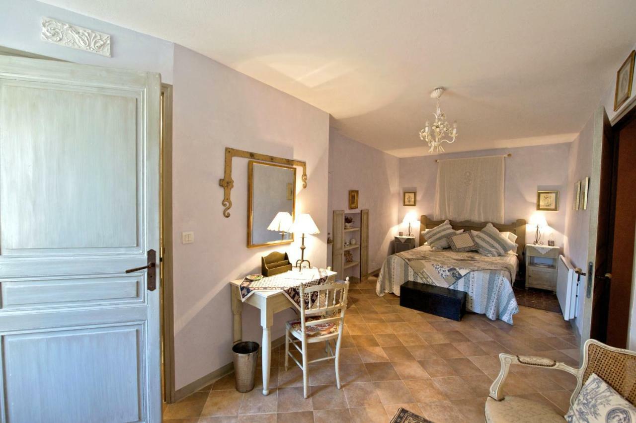 Le Clos Des Freres Gris Bed and Breakfast Aix-en-Provence Esterno foto